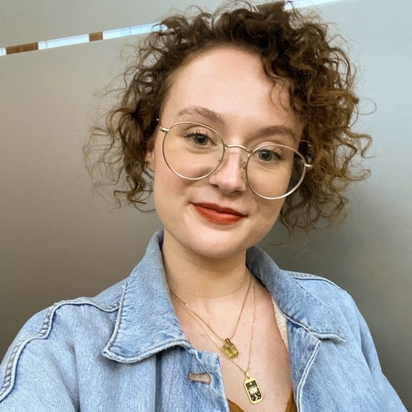 Meet your Posher, Chenelle - Picture 1 of 1